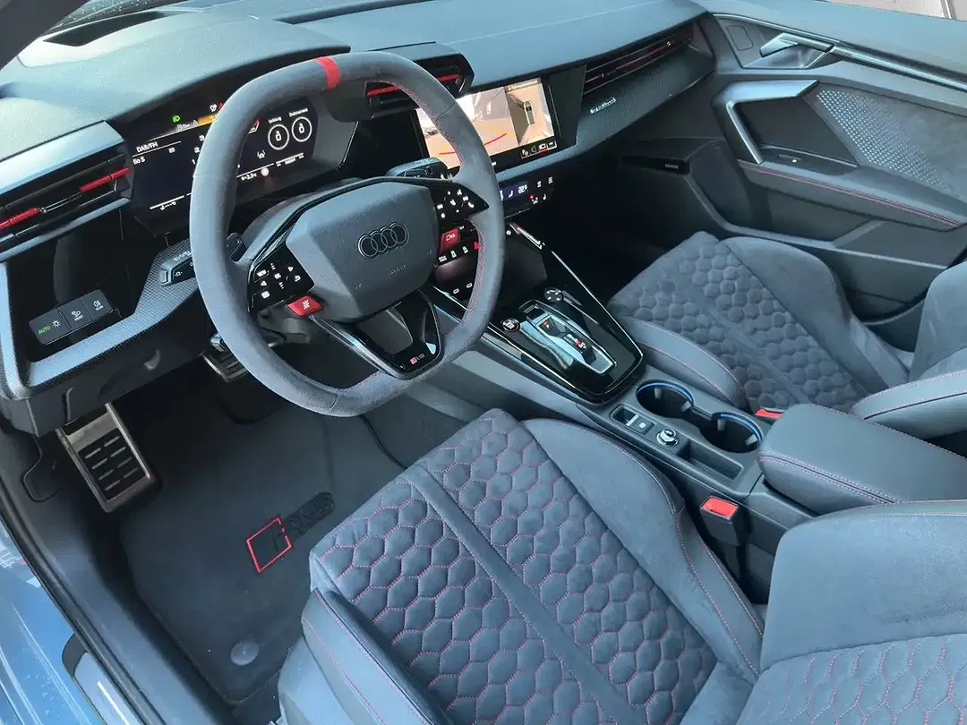 Audi RS3 quattro Sportback - Thumbnail 9