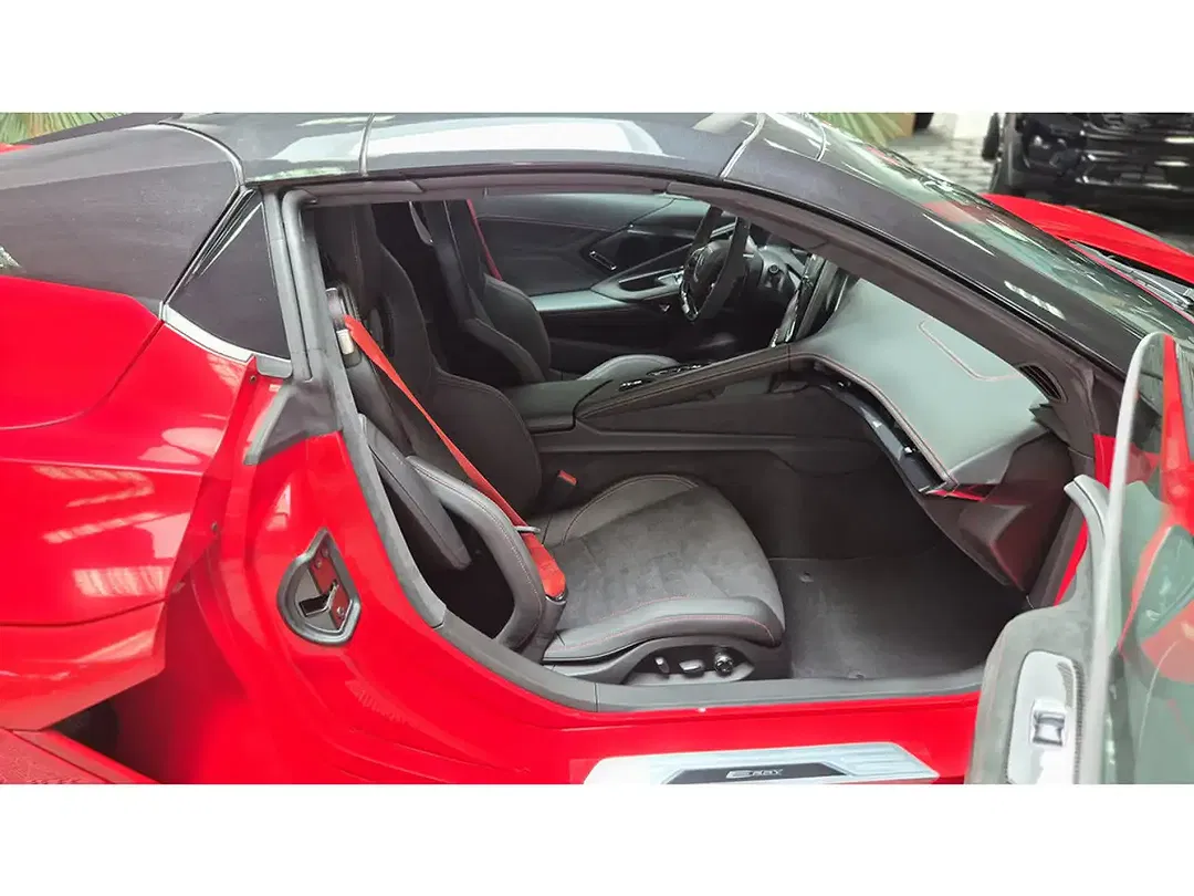 Corvette C8 E-Ray Convertible 3LZ - Thumbnail 12