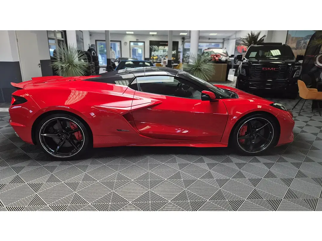 Corvette C8 E-Ray Convertible 3LZ - Thumbnail 3