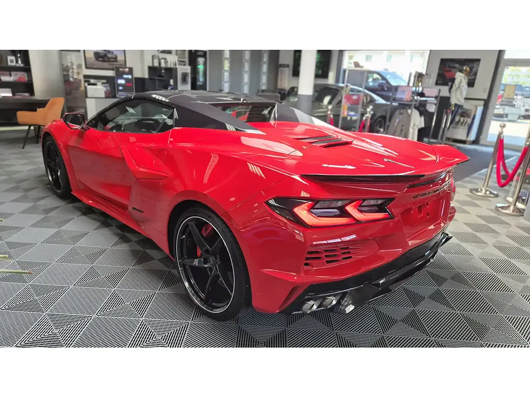 Corvette C8 E-Ray Convertible 3LZ - Thumbnail 6