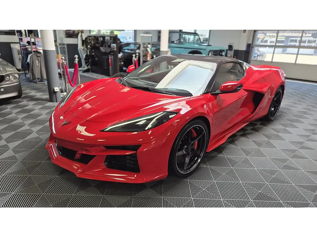 Corvette C8 E-Ray Convertible 3LZ - Thumbnail 7