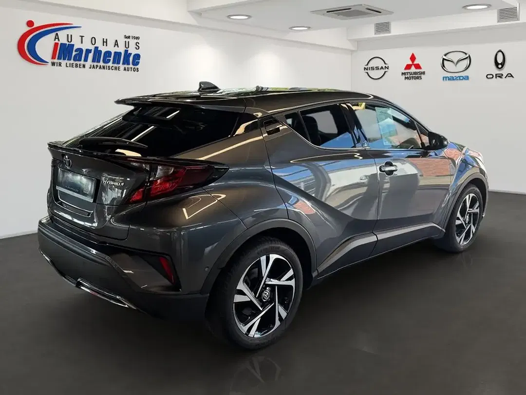 Toyota C-HR Hybrid Team Deutschland - Thumbnail 3