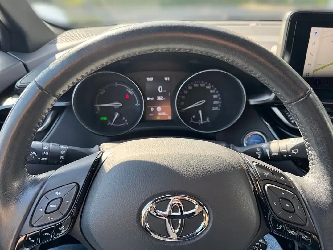 Toyota C-HR Hybrid Team Deutschland - Thumbnail 8