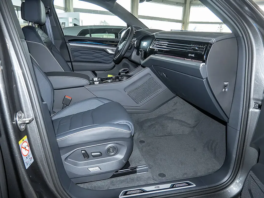 Volkswagen Touareg 3.0 V6 TDI 4Motion R-Line - Thumbnail 2