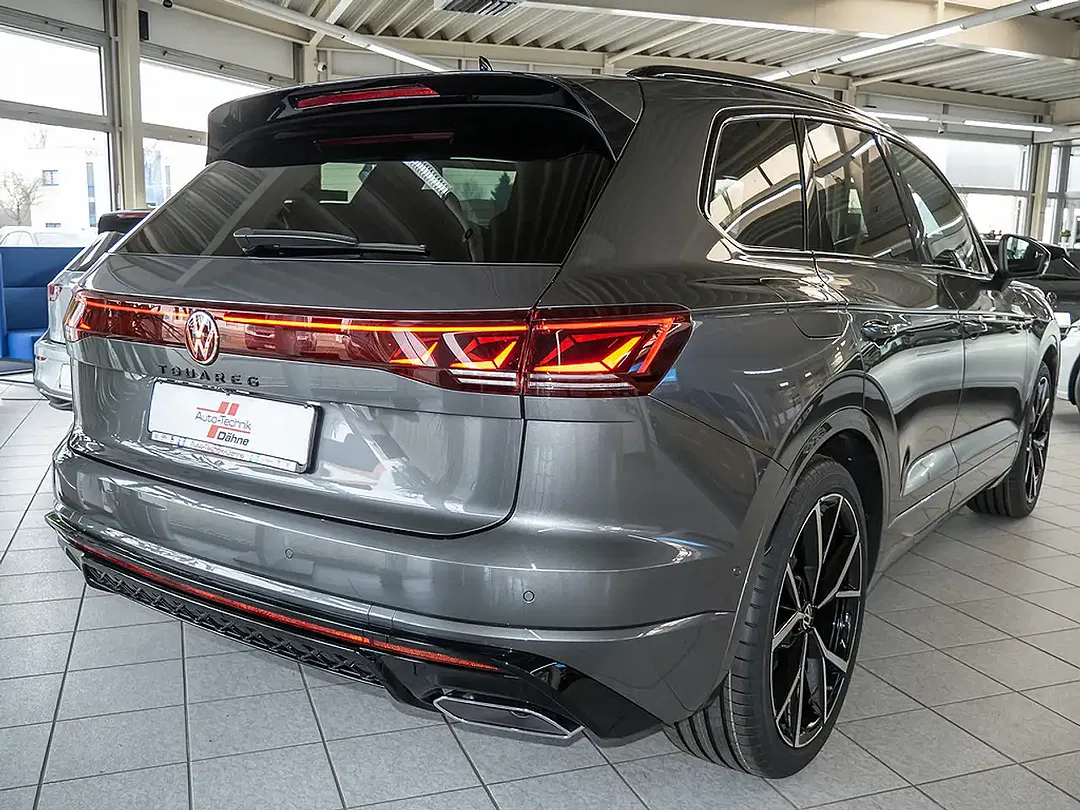 Volkswagen Touareg 3.0 V6 TDI 4Motion R-Line - Thumbnail 3