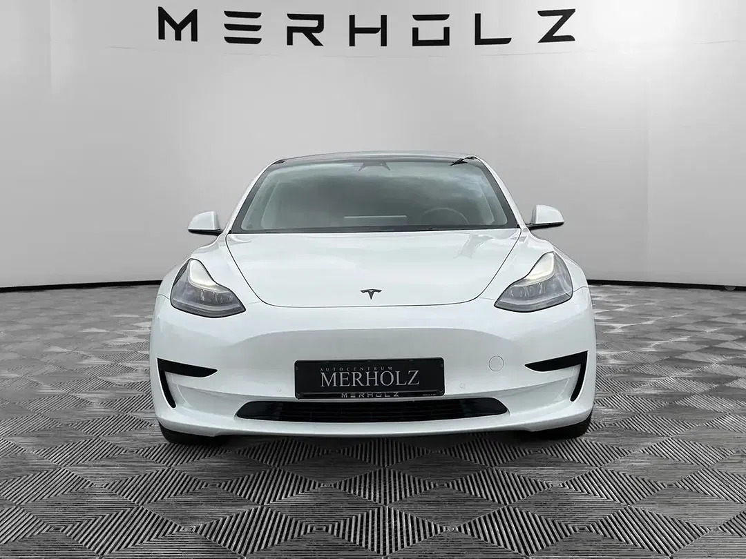 Tesla Model 3 Standard Range Plus - foto 2