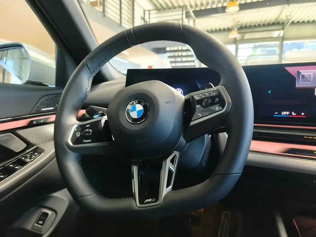 BMW 520 M Sport Touring - Thumbnail 10