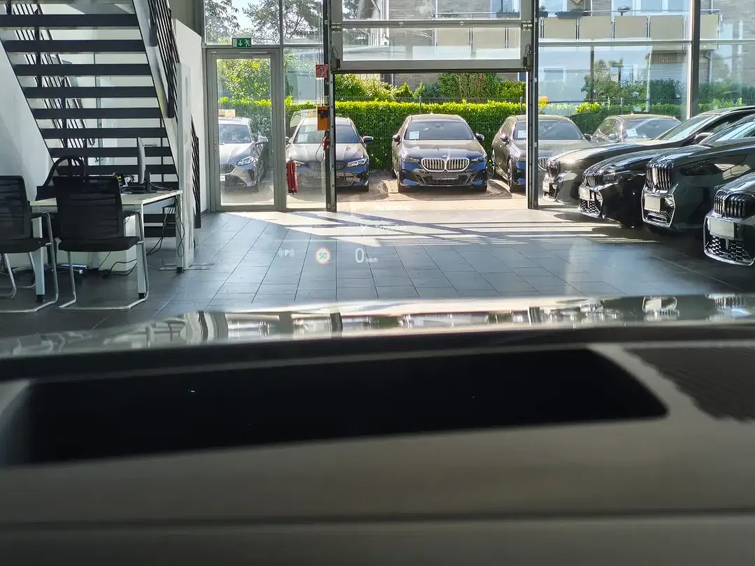 BMW 520 M Sport Touring - Thumbnail 11