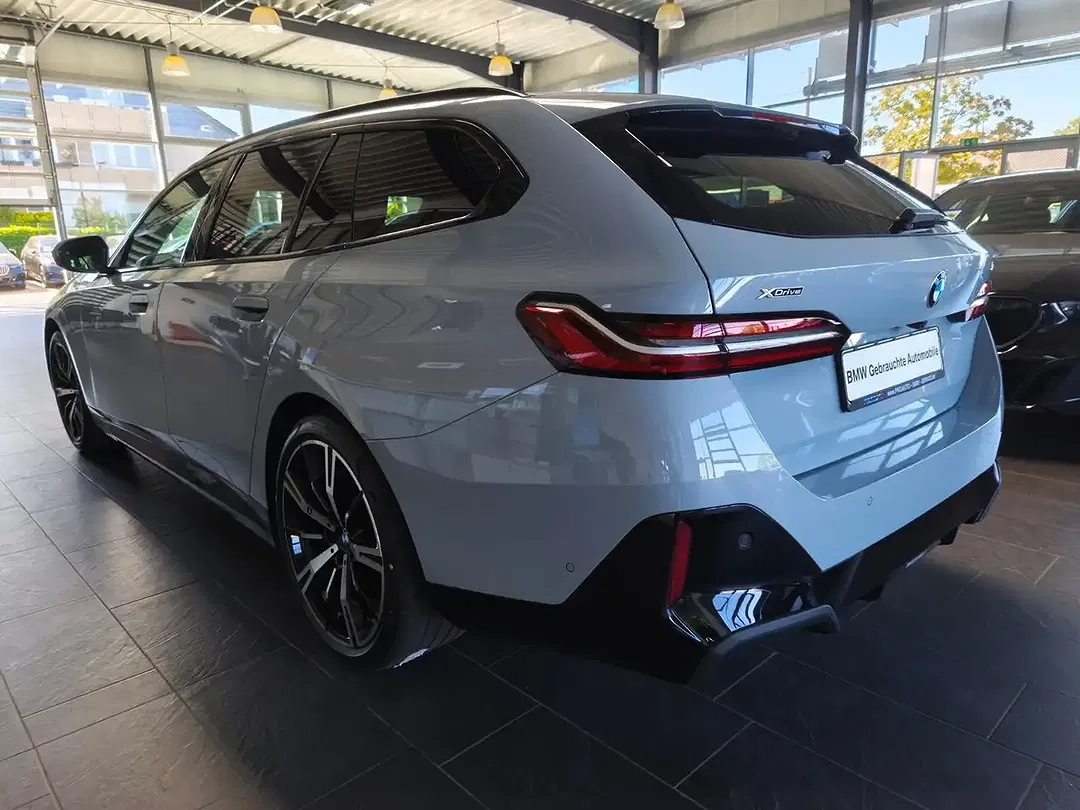 BMW 520 M Sport Touring - Thumbnail 4