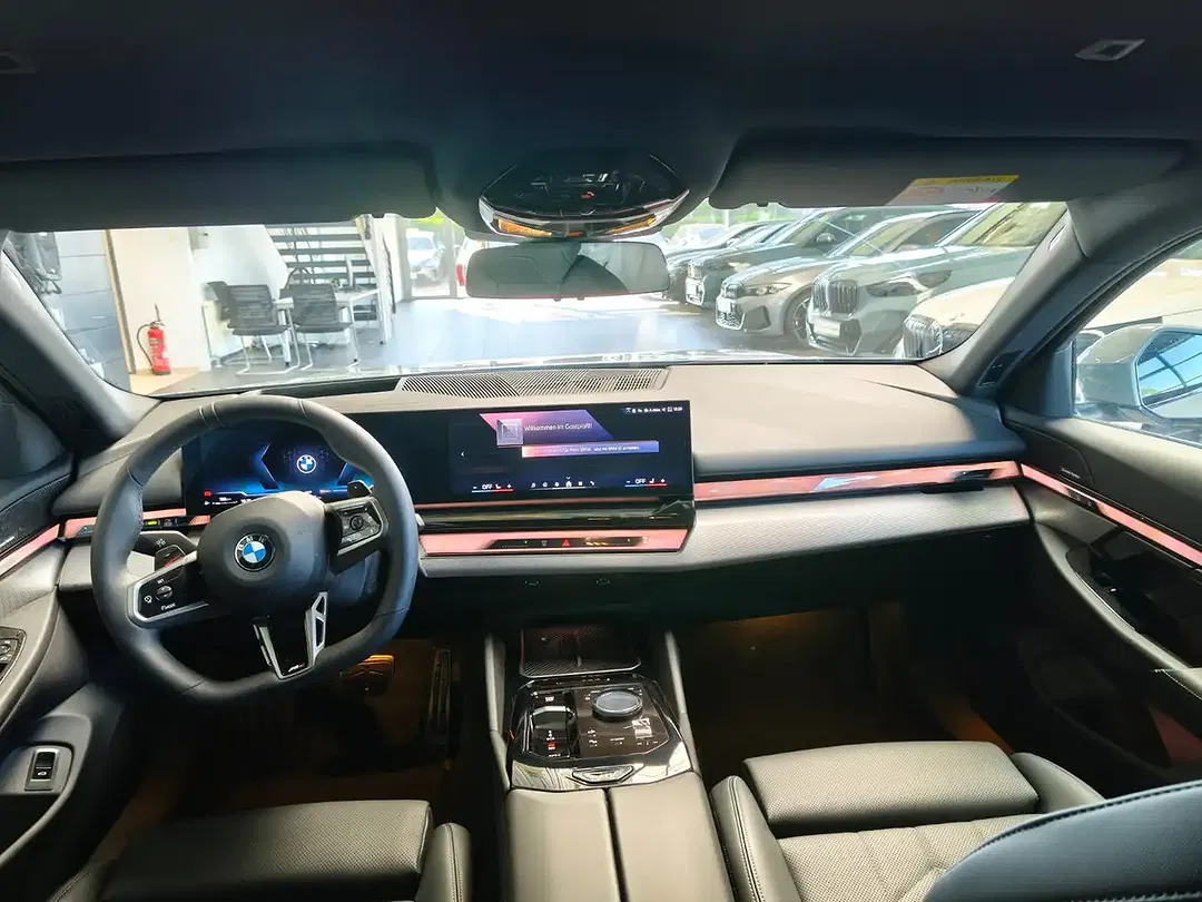 BMW 520 M Sport Touring - Thumbnail 9