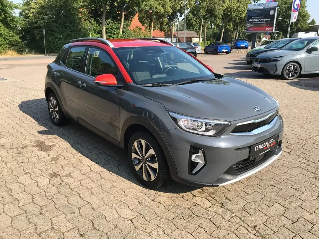 Kia Stonic Hybrid - Thumbnail 3