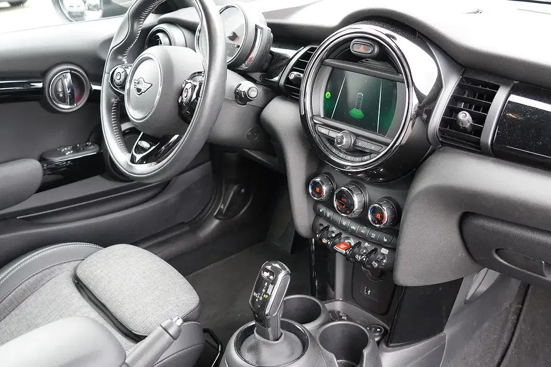 MINI Cooper - Thumbnail 13