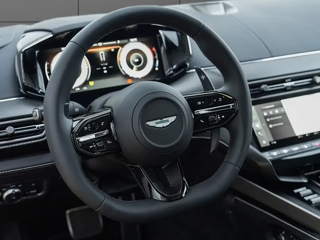 Aston Martin Vanquish Volante - Thumbnail 11