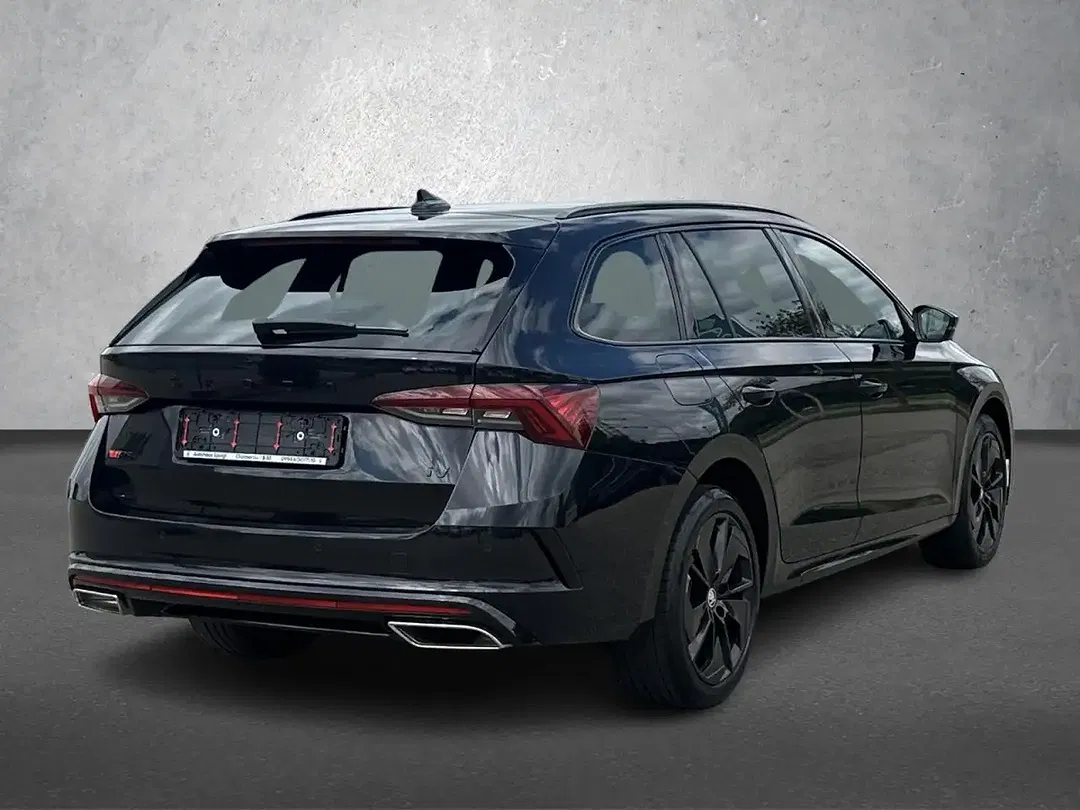 Skoda Octavia 1.4 TSI iV DSG vRS Combi - Thumbnail 4