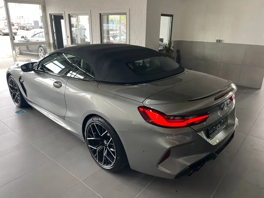 BMW M8 xDrive Competition Convertible - Thumbnail 6