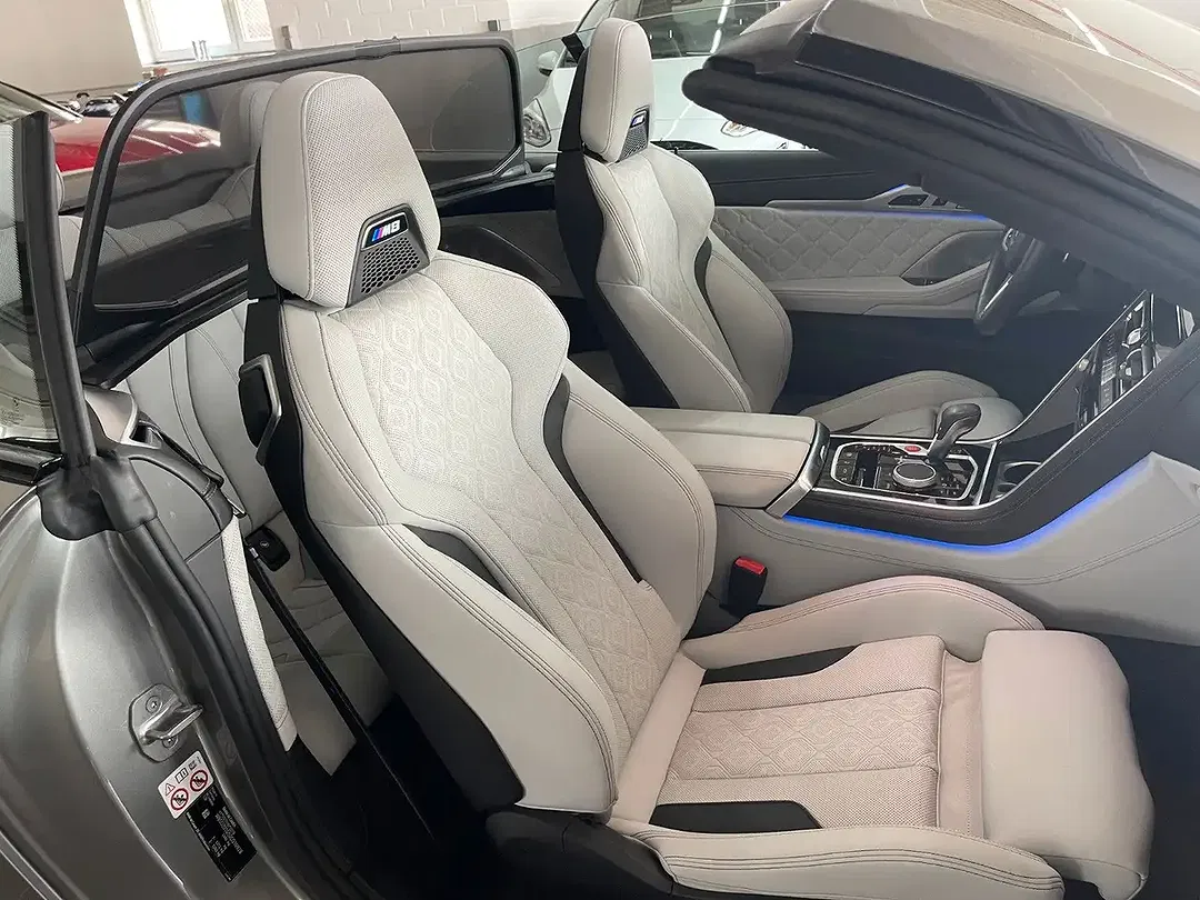BMW M8 xDrive Competition Convertible - foto 8