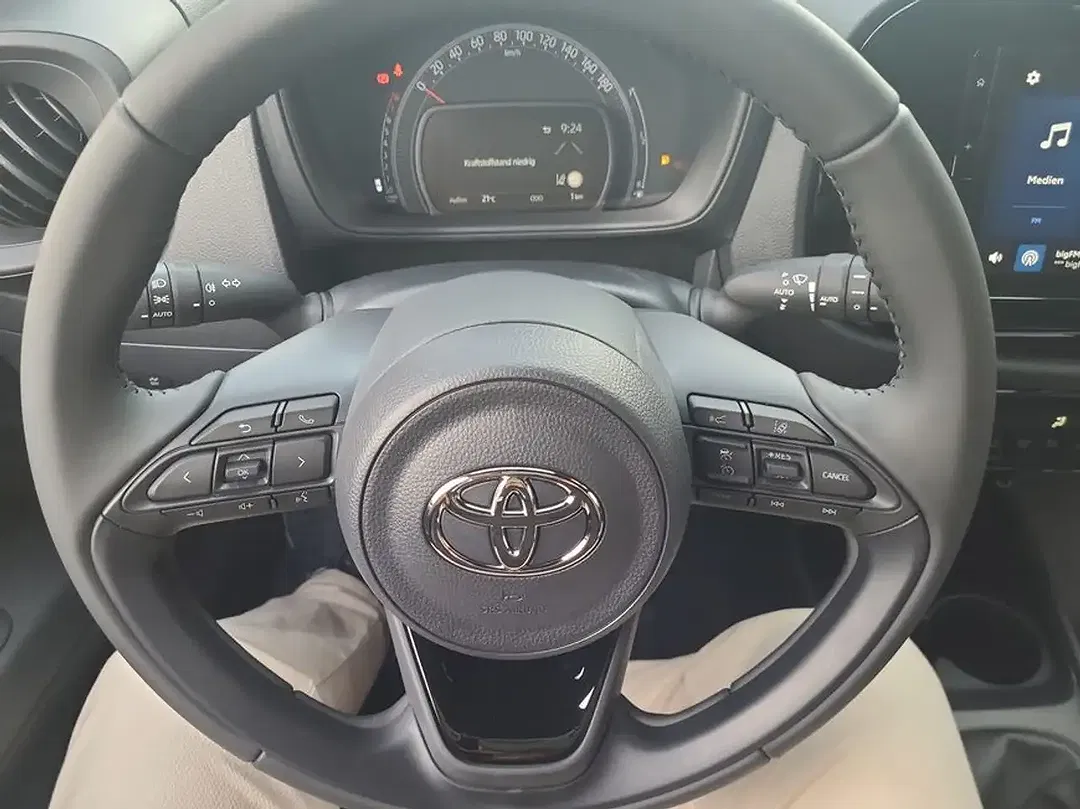 Toyota Aygo X Business Edition - Thumbnail 10
