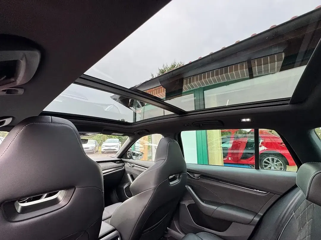 Skoda Octavia 2.0 TSI DSG 4x4 vRS Combi - Thumbnail 16