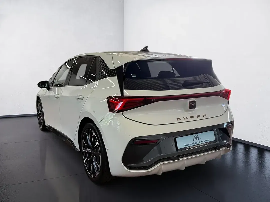 CUPRA Born AUT - Thumbnail 3