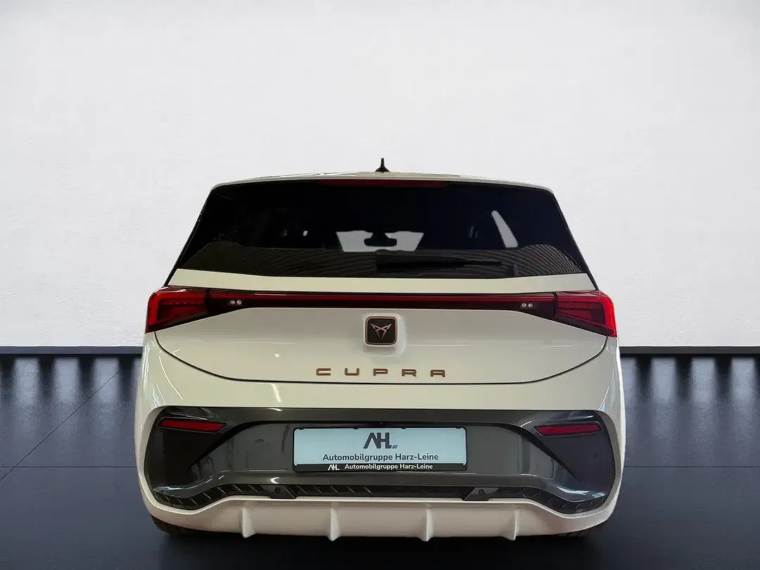 CUPRA Born AUT - Thumbnail 4
