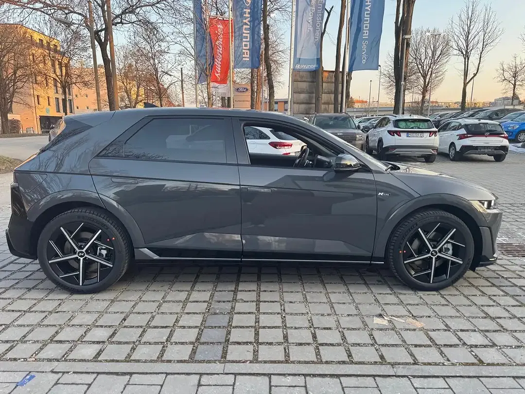 Hyundai IONIQ 5 N Line - Thumbnail 9