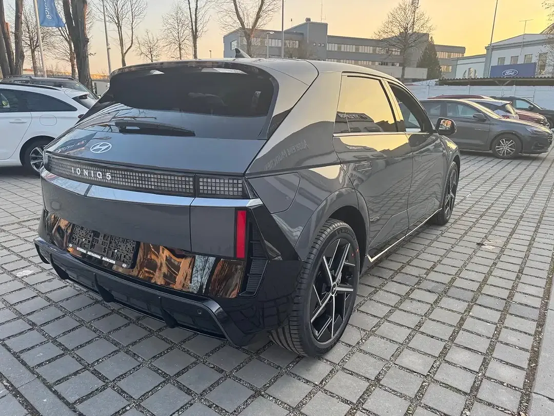 Hyundai IONIQ 5 N Line - Thumbnail 8