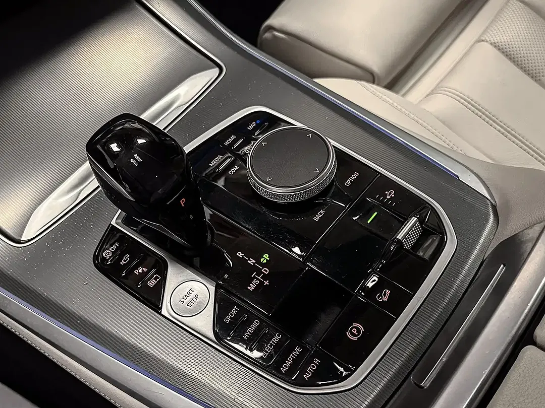 BMW X5 PHEV xDrive - Thumbnail 6