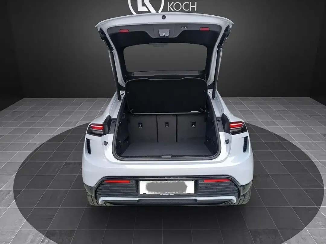Porsche Macan Turbo - Thumbnail 12