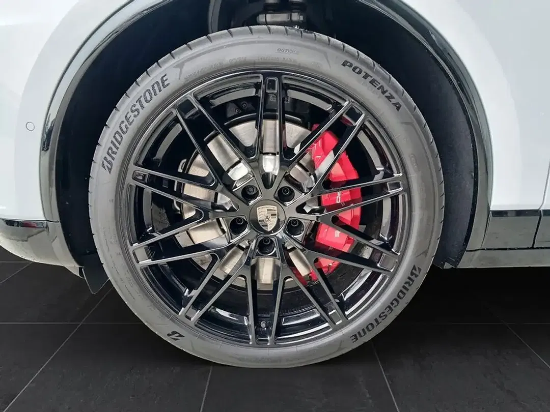 Porsche Macan Turbo - Thumbnail 13