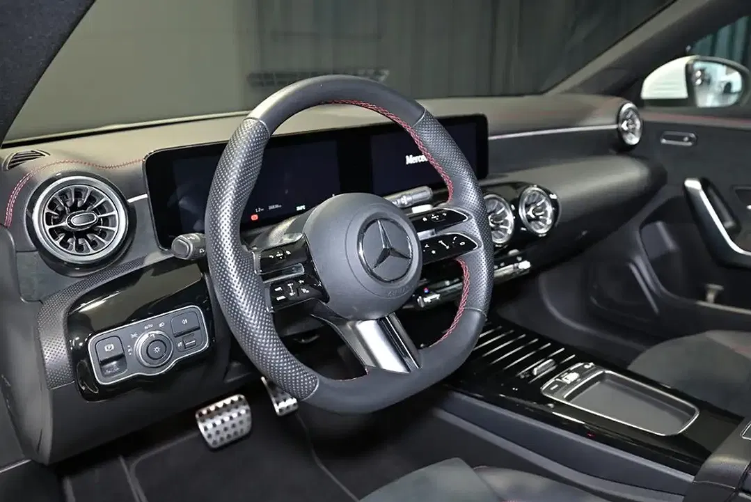 Mercedes-Benz CLA 180 AMG - Thumbnail 8