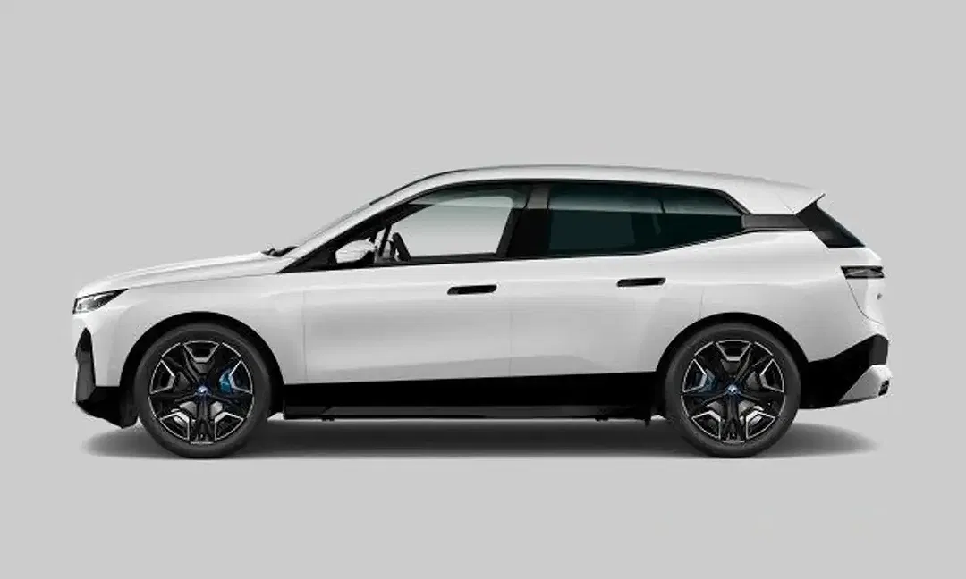 BMW iX xDrive M Sport - Thumbnail 4
