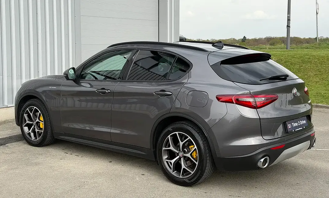 Alfa Romeo Stelvio 2.2 Super - Thumbnail 3