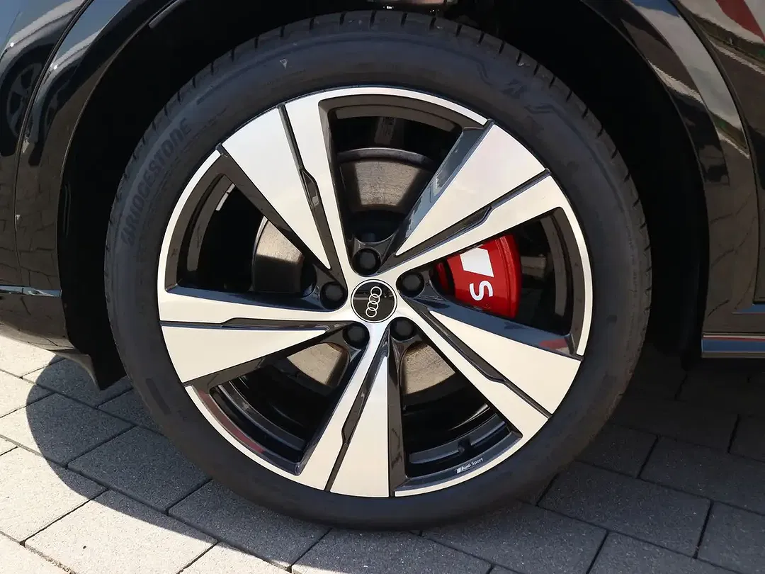 Audi SQ5 Edition One - Thumbnail 5