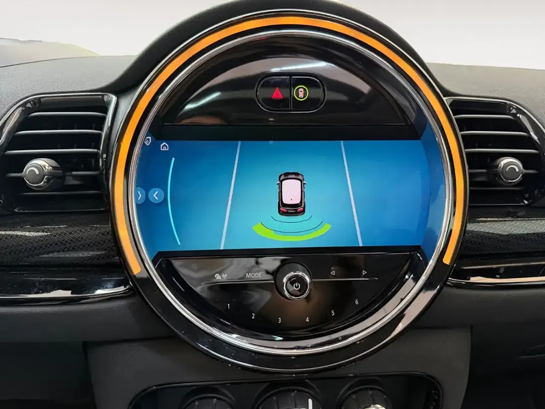MINI Cooper Clubman AUT - Thumbnail 9