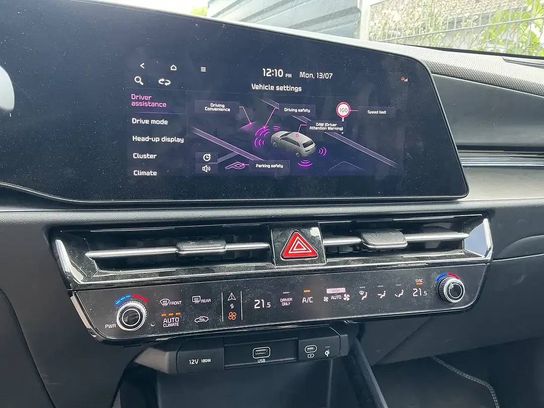 Kia Niro - Thumbnail 11