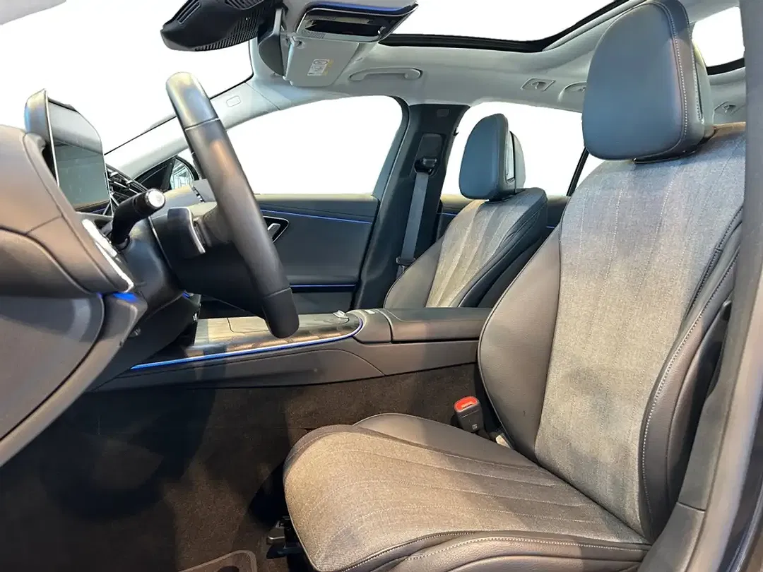 Mercedes-Benz E 220 MBUX Avantgarde - Thumbnail 5
