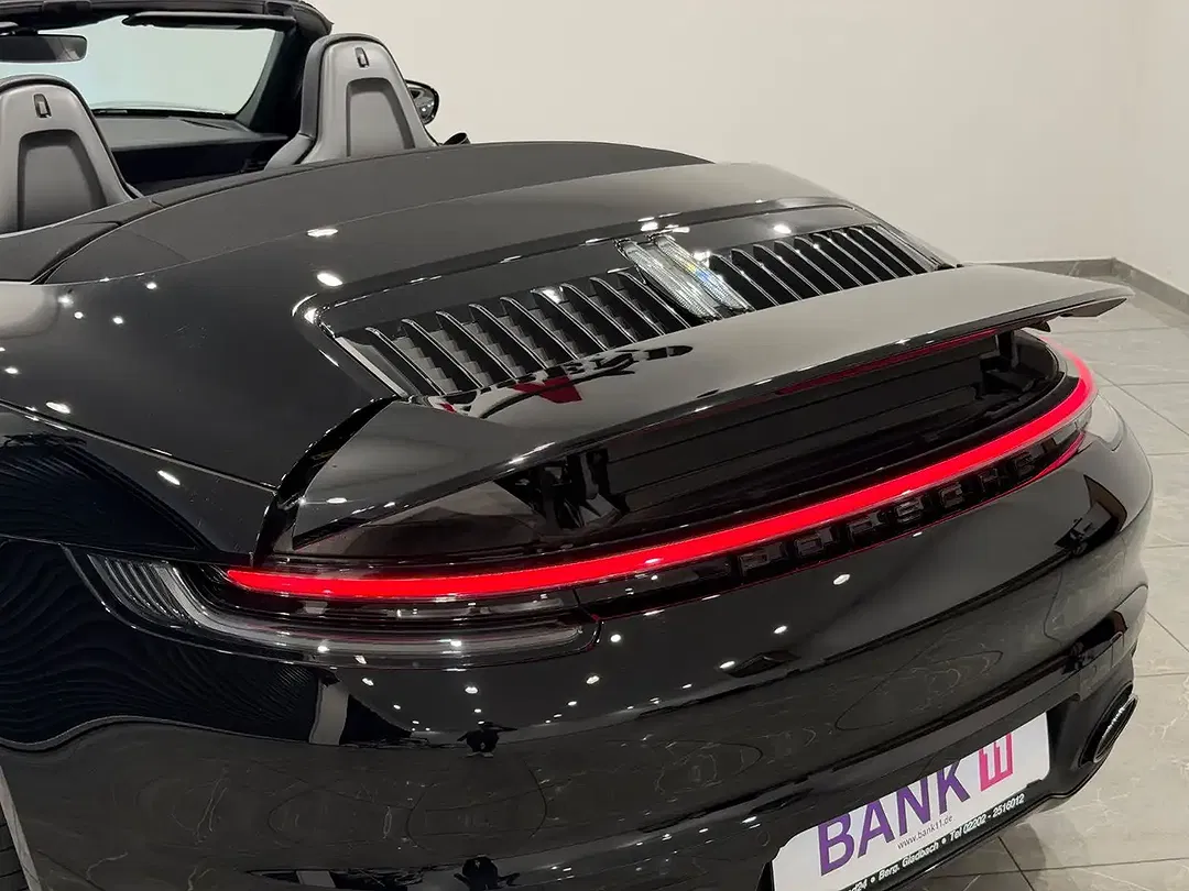 Porsche 911 Sport Chrono Carrera Cabriolet - Thumbnail 13