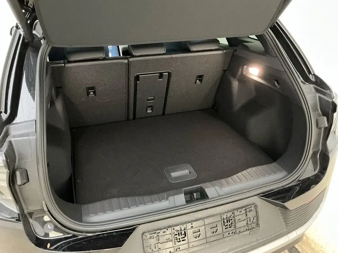 Ford Explorer Premium - Thumbnail 4