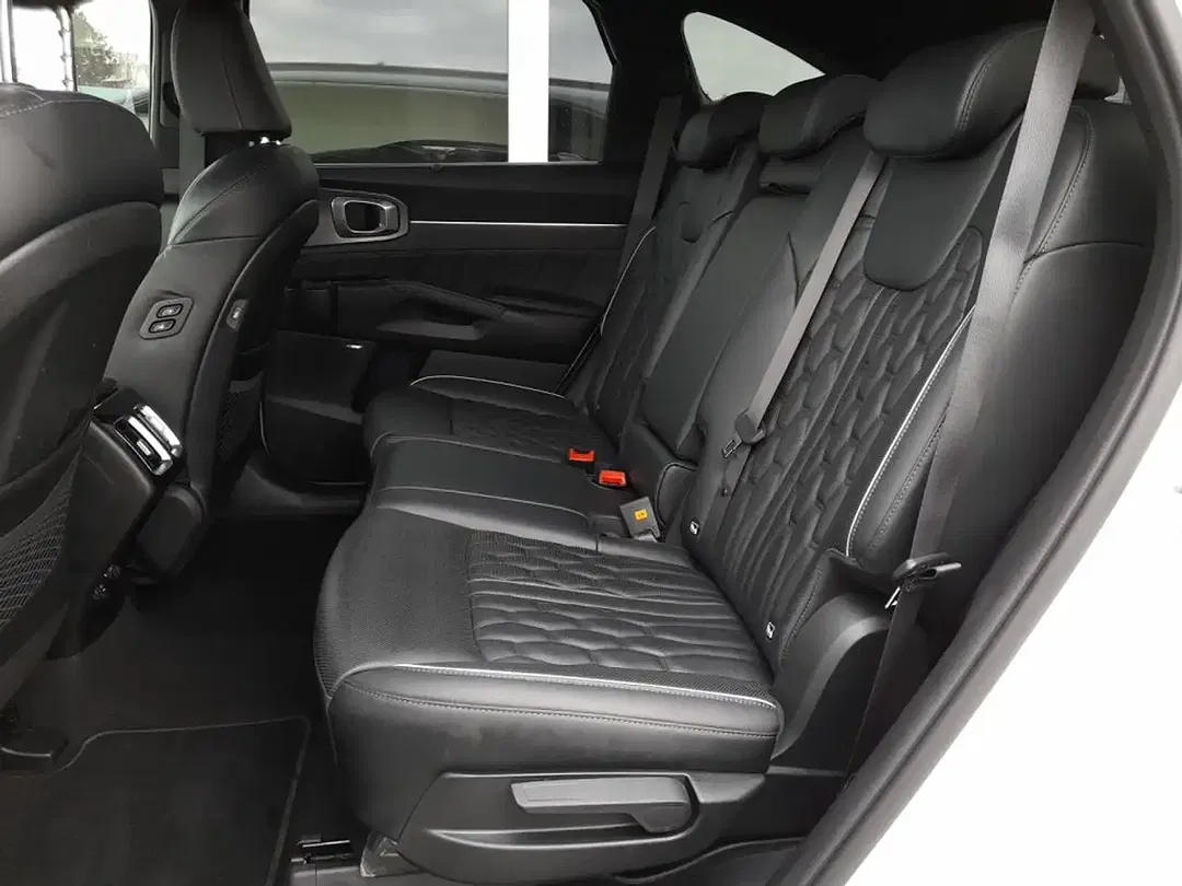 Kia Sorento PHEV 4WD Platinum - Thumbnail 13