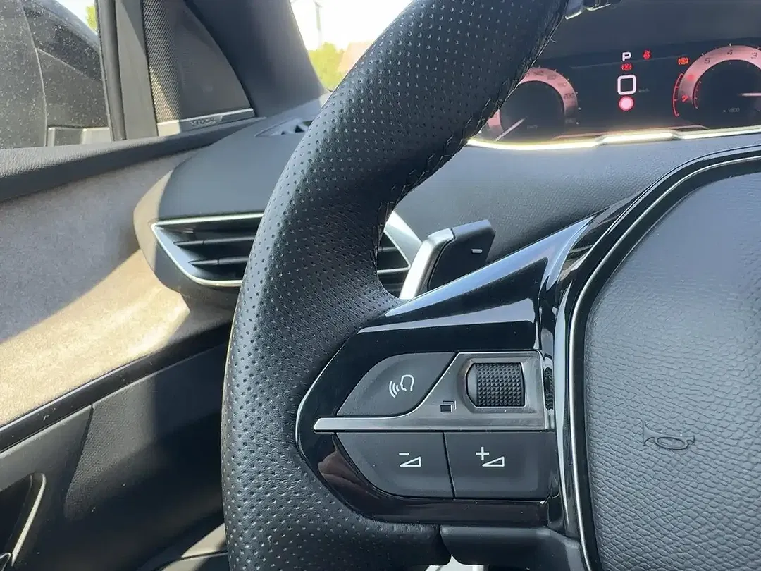 Peugeot 3008 130 PureTech GT - Thumbnail 12