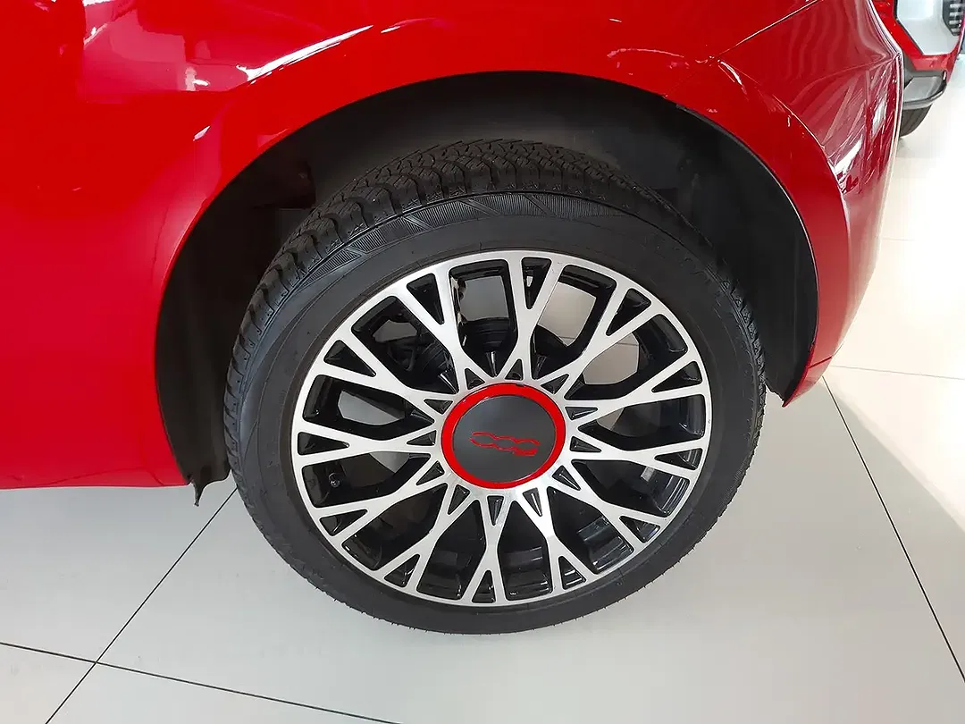 Fiat 500 RED - Thumbnail 9