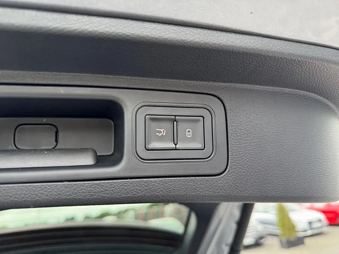 BYD Seal 1.5 DM-i PHEV Boost - Thumbnail 14