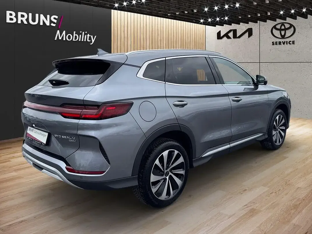 BYD Seal 1.5 DM-i PHEV Boost - Thumbnail 4