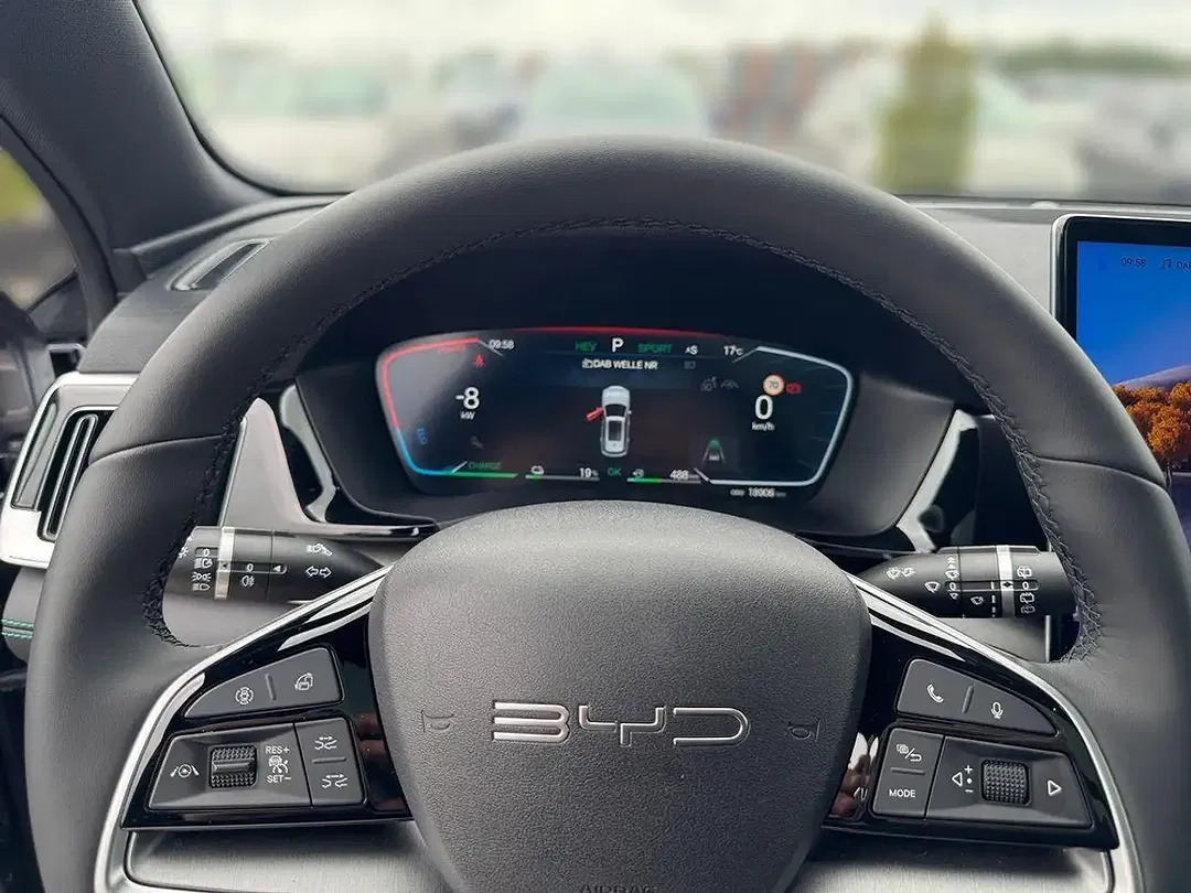 BYD Seal 1.5 DM-i PHEV Boost - Thumbnail 9
