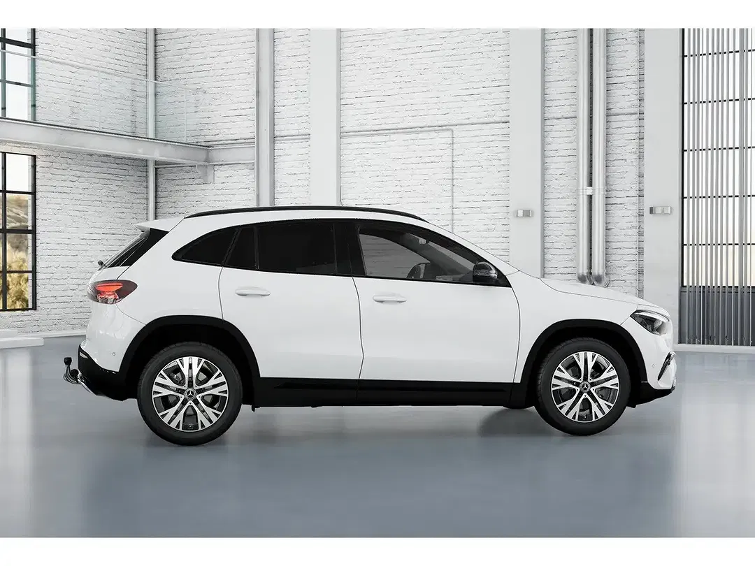 Mercedes-Benz GLA 180 - Thumbnail 9