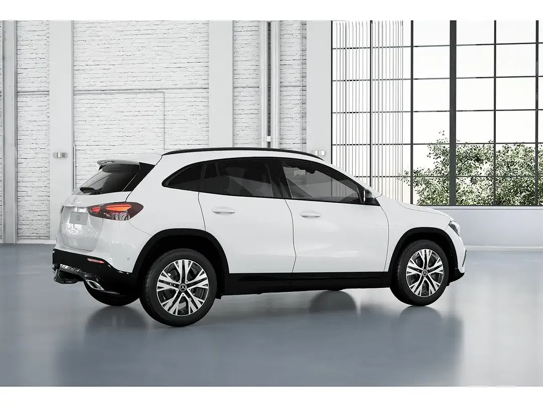 Mercedes-Benz GLA 180 - Thumbnail 10