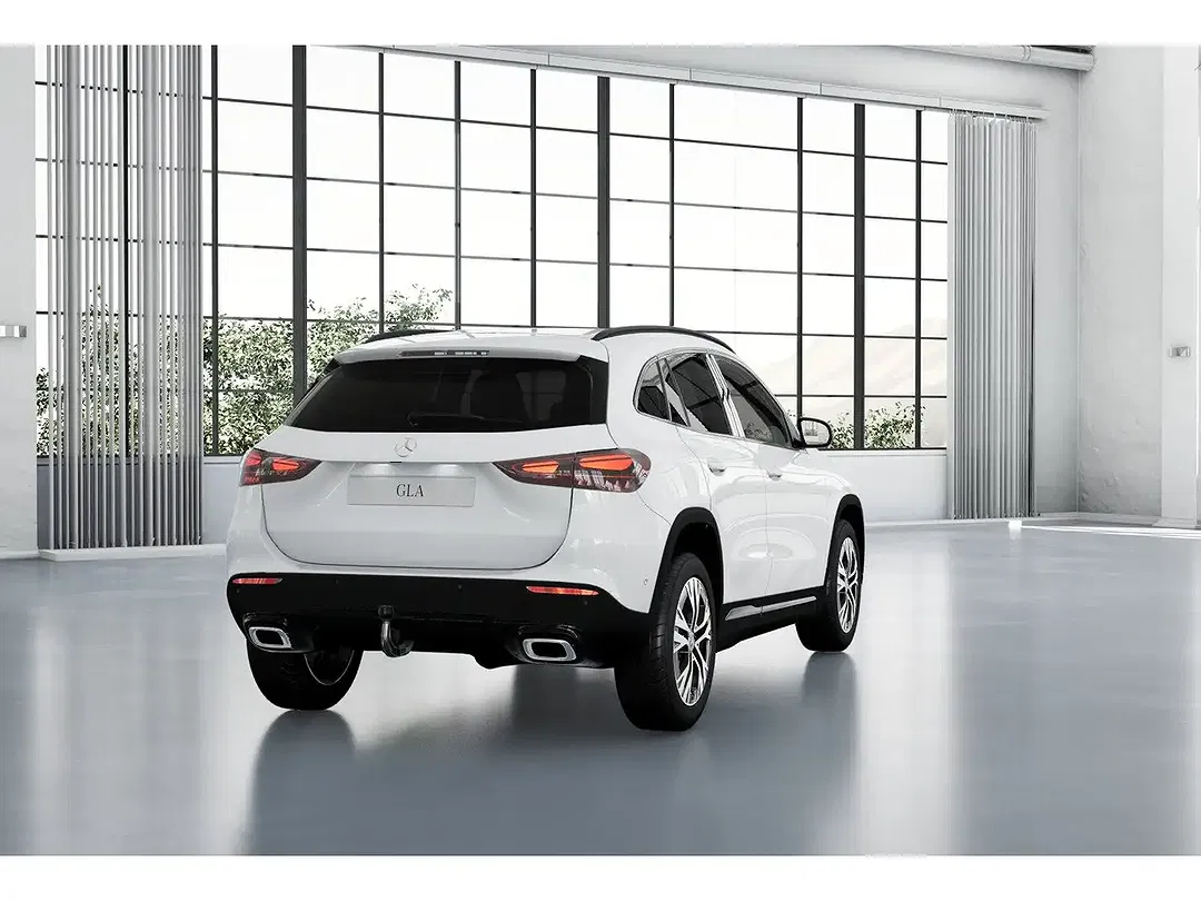 Mercedes-Benz GLA 180 - Thumbnail 12