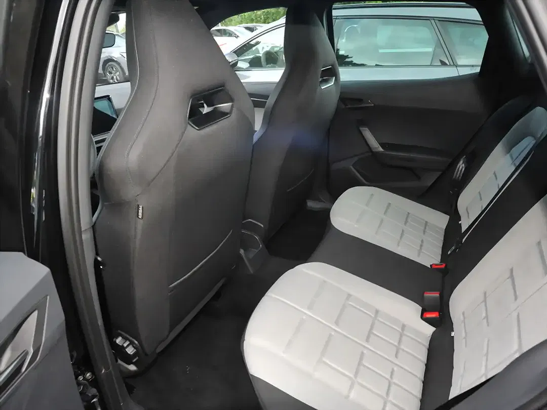 SEAT Arona 1.0 TSI DSG FR - Thumbnail 10