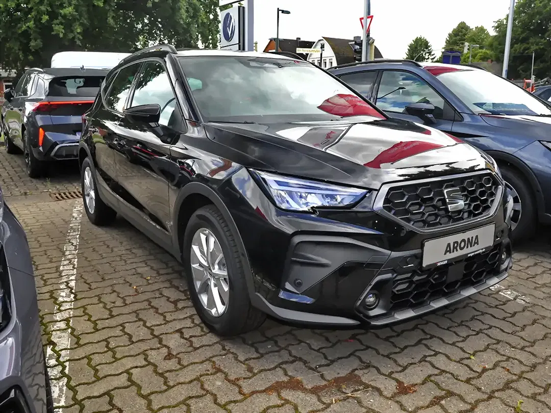 SEAT Arona 1.0 TSI DSG FR - Thumbnail 3