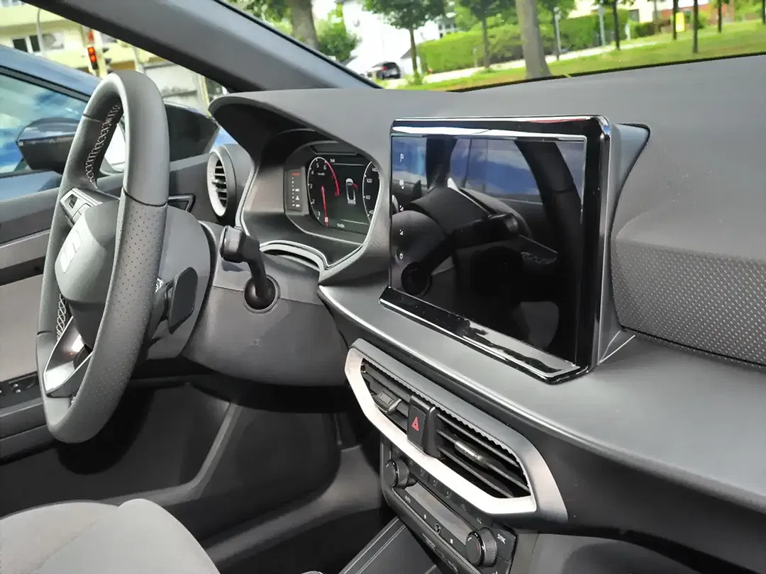 SEAT Arona 1.0 TSI DSG FR - Thumbnail 7